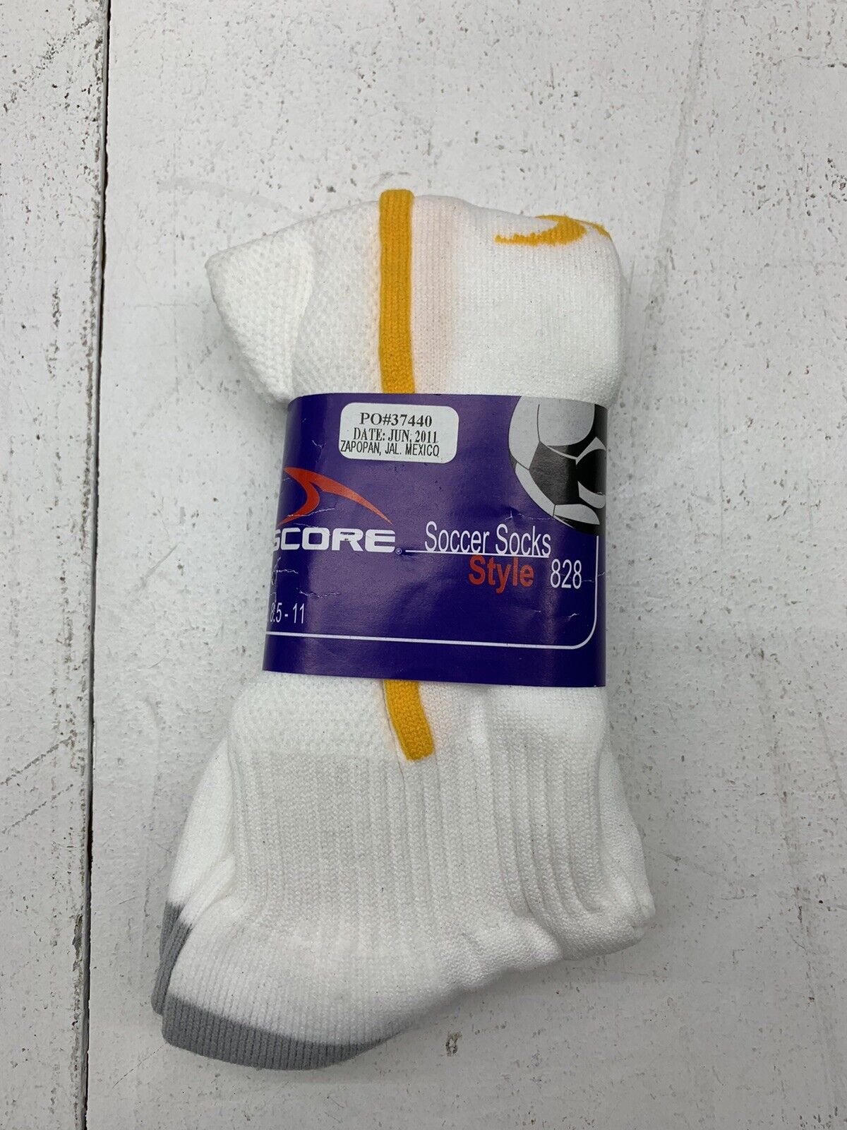 Score Unisex White Soccer Socks Size 8-11
