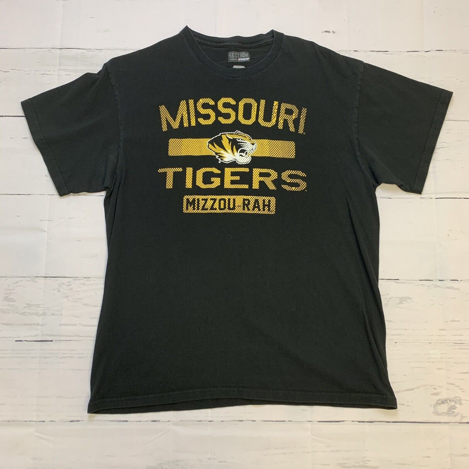 Mens Missouri Tigers Black Short Sleeve Shirt Size XL