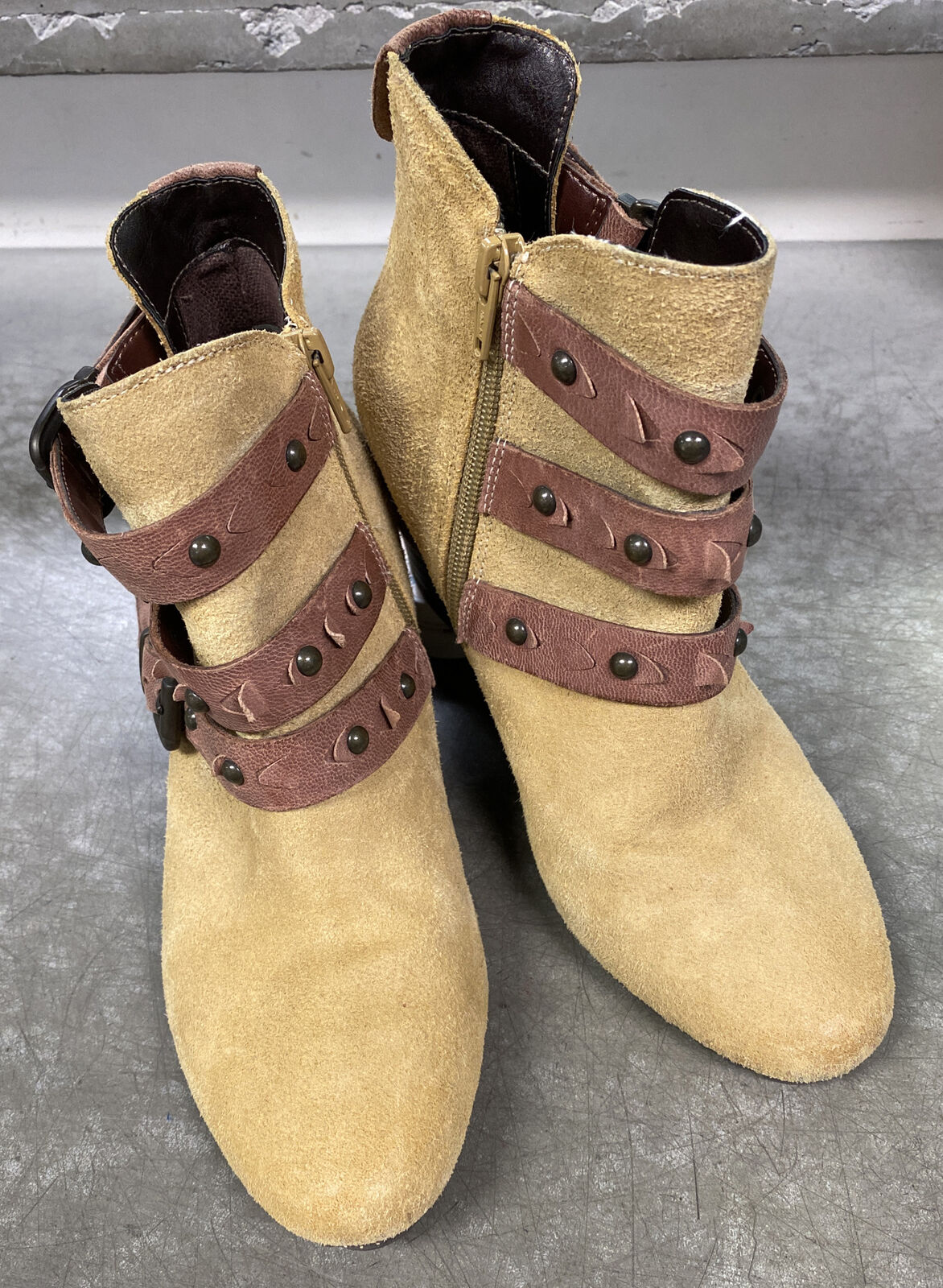 Anthropologie OTBT Valley View Booties Size 7 Tan Suede￼ Leather