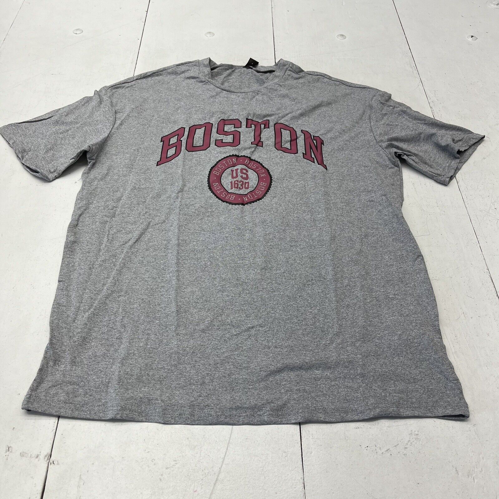 Shein Gray “Boston” Graphic Print Short Sleeve T-Shirt Unisex Size Small NEW
