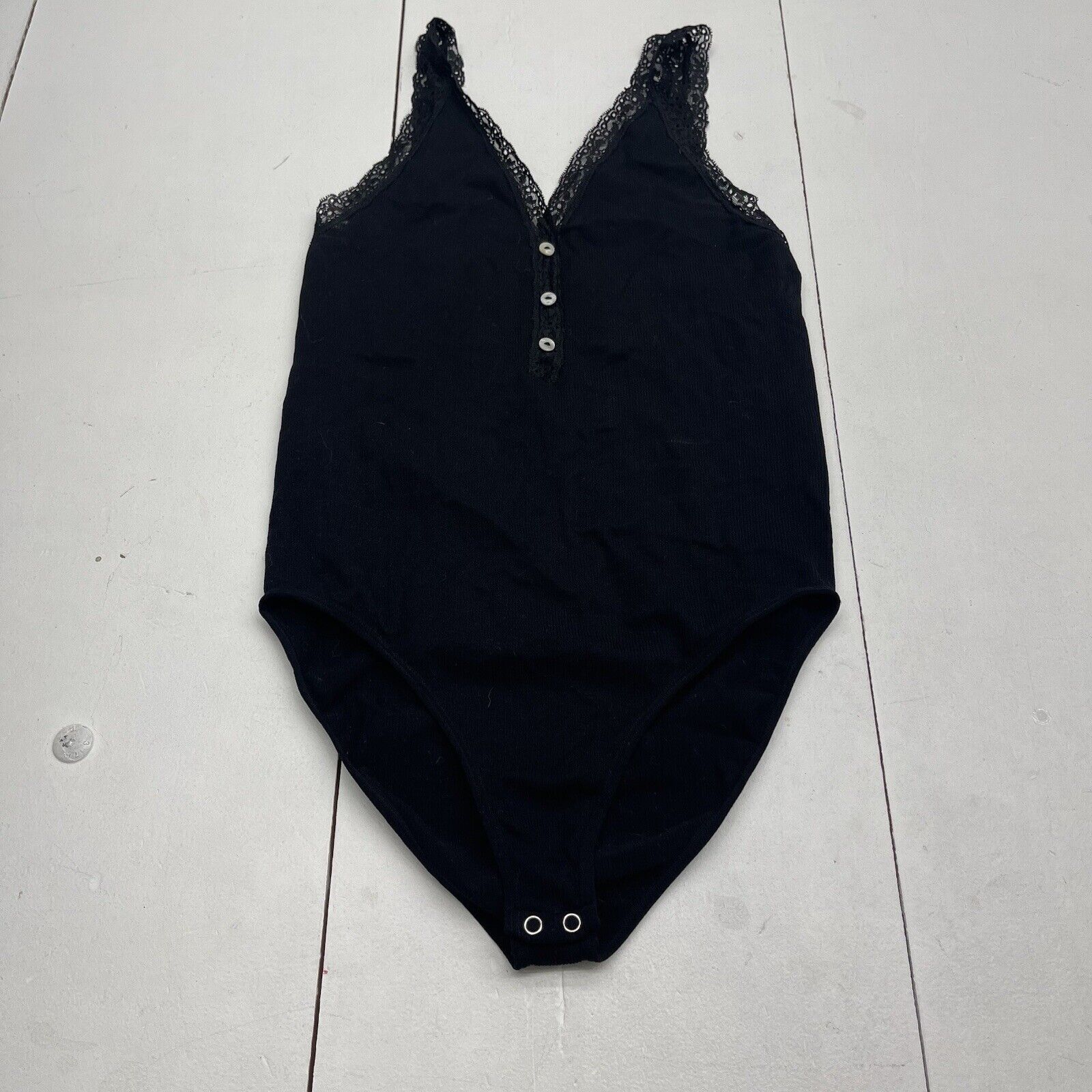 Forever 21 Black Button Front Ribbed Bodysuit Women’s Size Medium