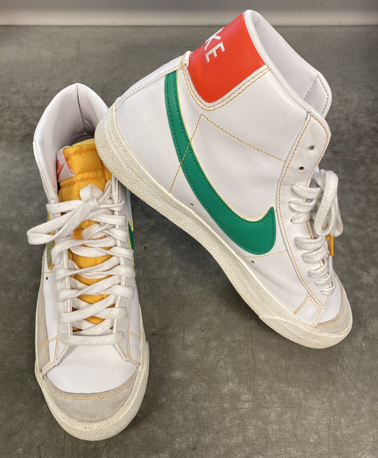 Nike DD9239-100 Blazer Mid 77 Vintage Roswell Rayguns White Sneakers Men Size 9*