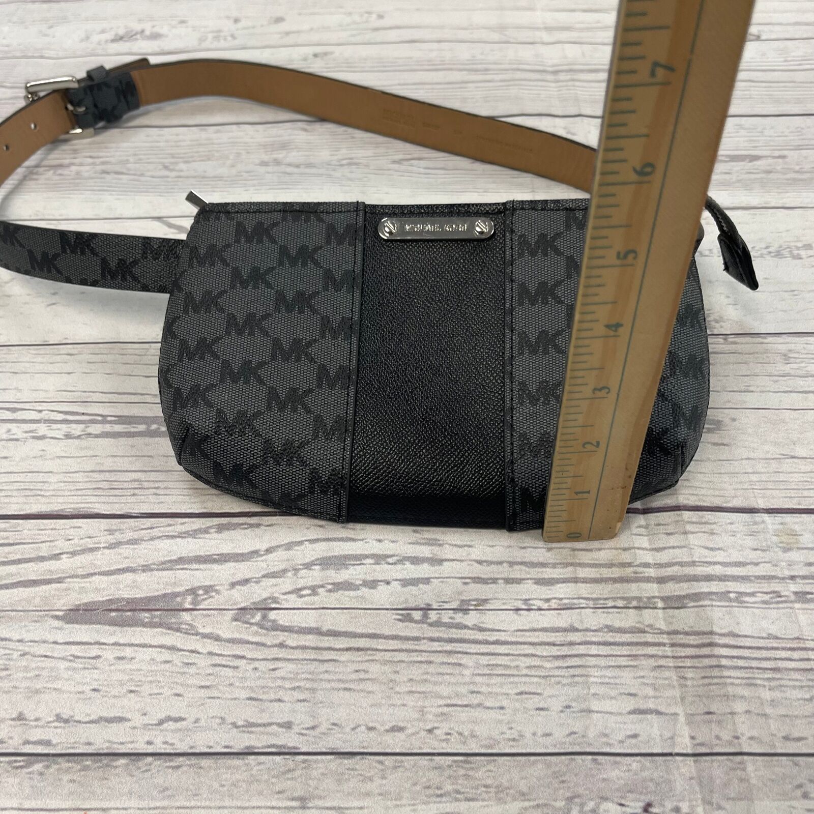 Michael Kors Mott Leather Waistpack - Macy's | Belt bag, Bags, Leather