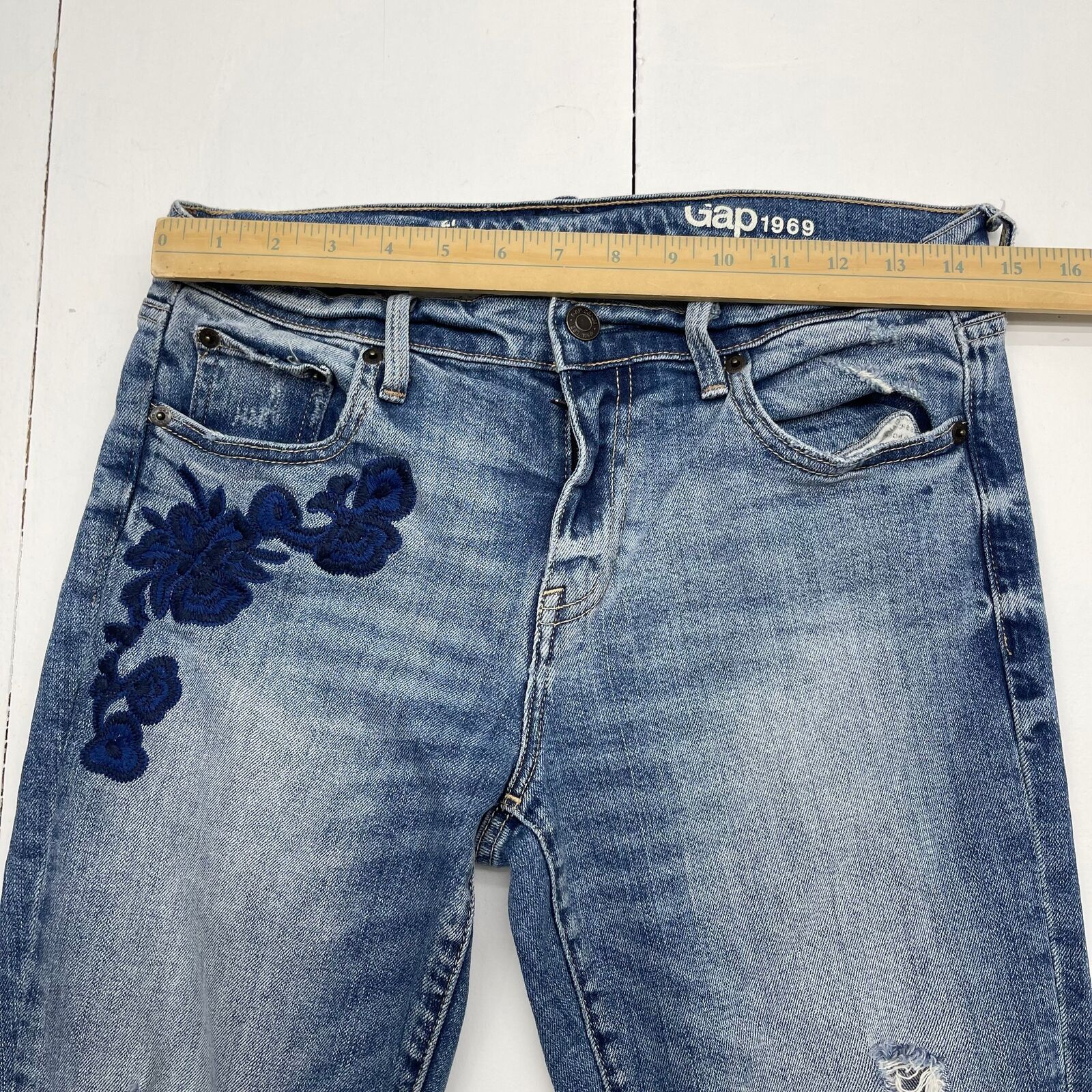 Gap 1969 Girlfriend Floral Embroidered Distressed Jeans Women's - exchange