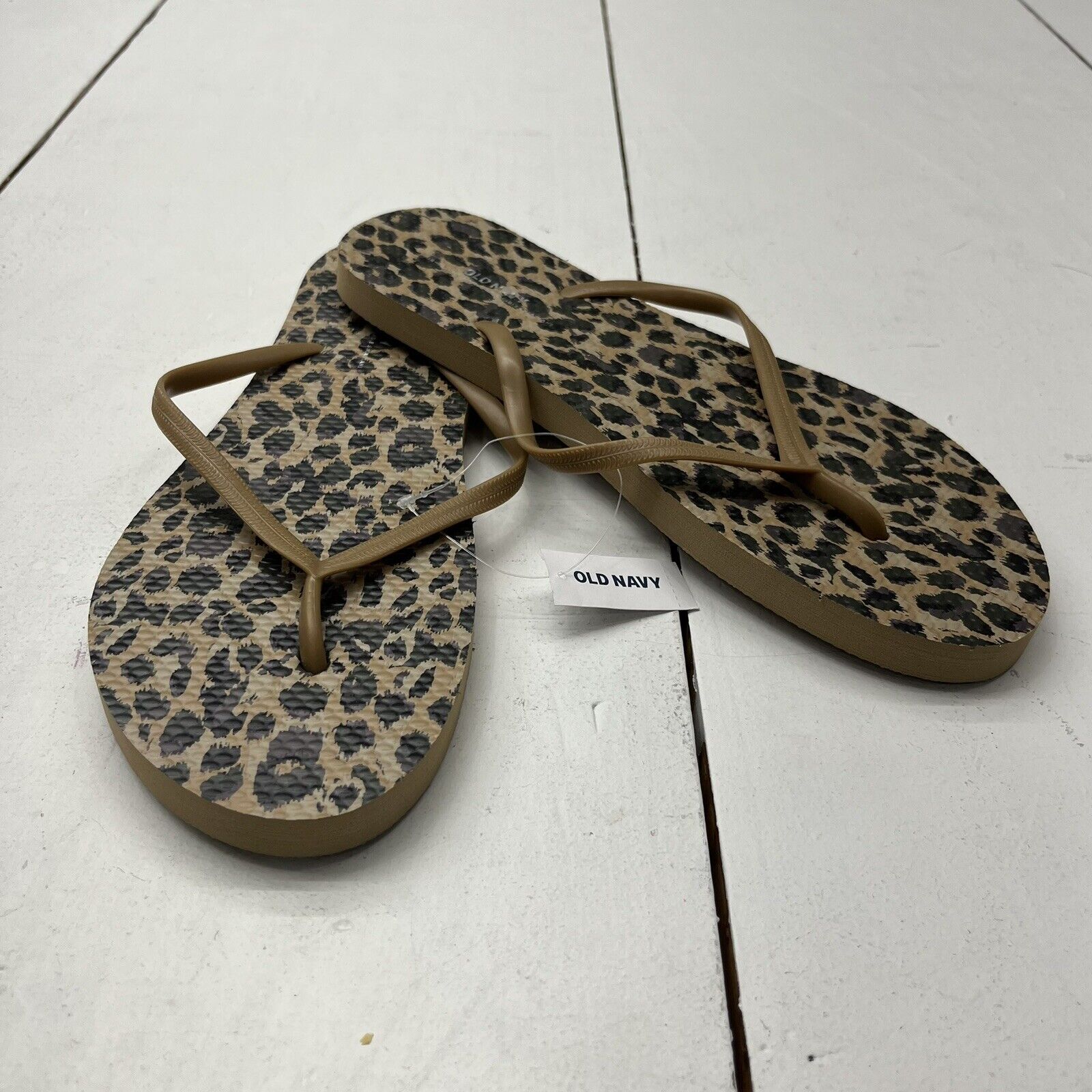 Old Navy Sugarcane Cheetah Print Thong Flip Flops Women’s Size 10 NEW