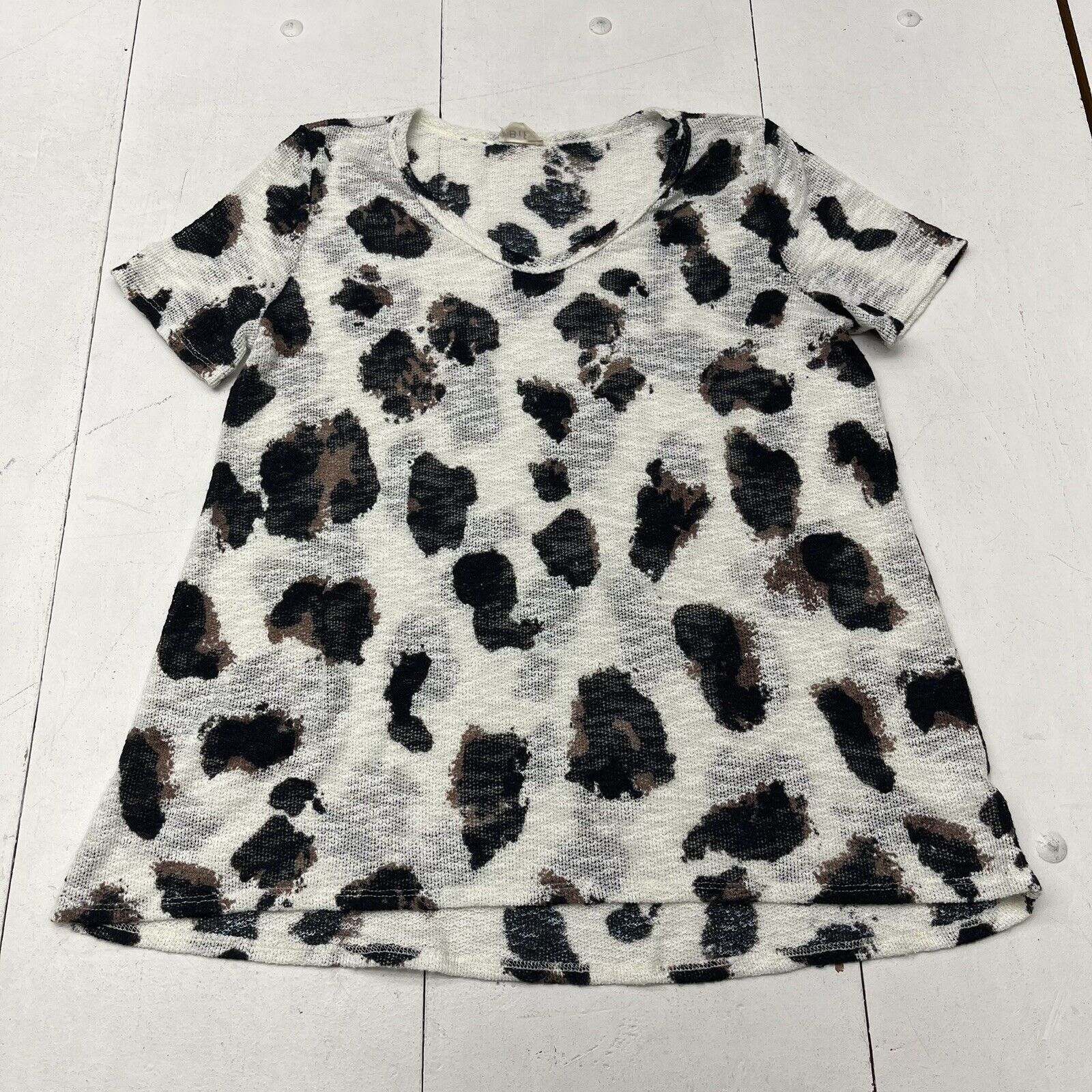 T-Shirt Black and White Side Leopard