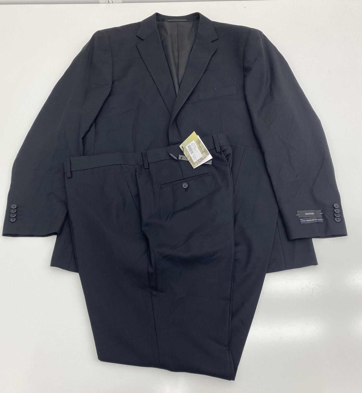 Davinci Black Regular Fit 2-Button Suit Men’s Size 48R/42W NEW