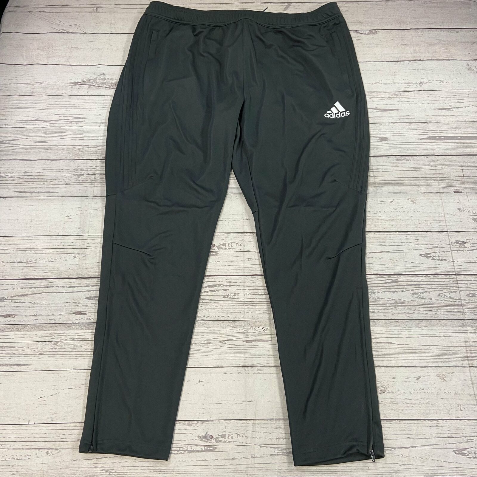 TAPERED TRACK PANTS in green | JW Anderson