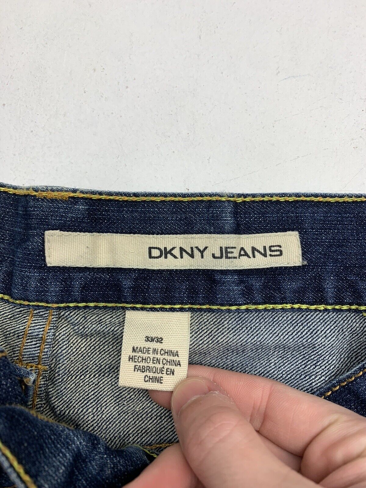 DKNY Brooklyn Mens Blue Denim Jeans Size 33/32 - beyond exchange