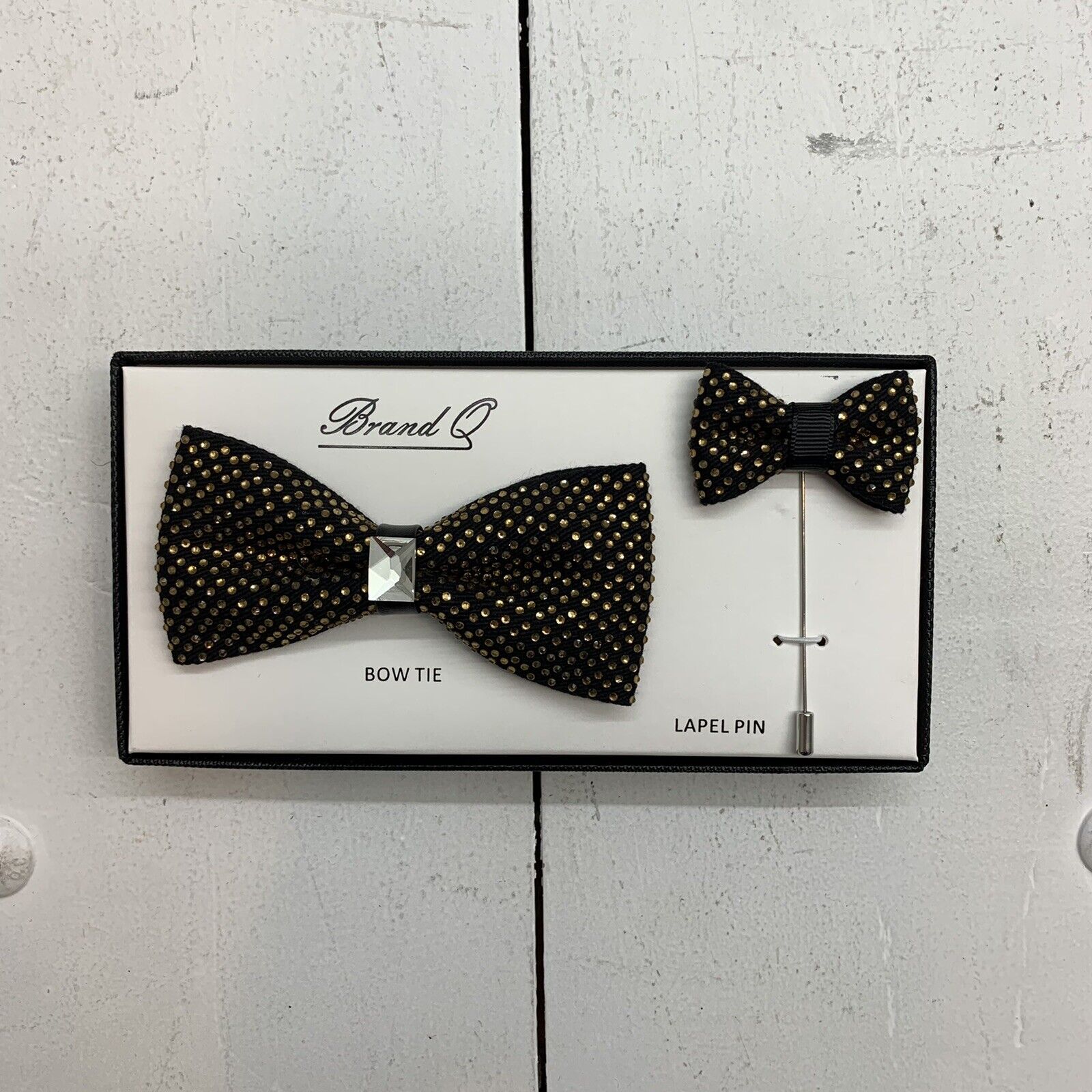 Brand Q Black gold bow tie & Label Pin