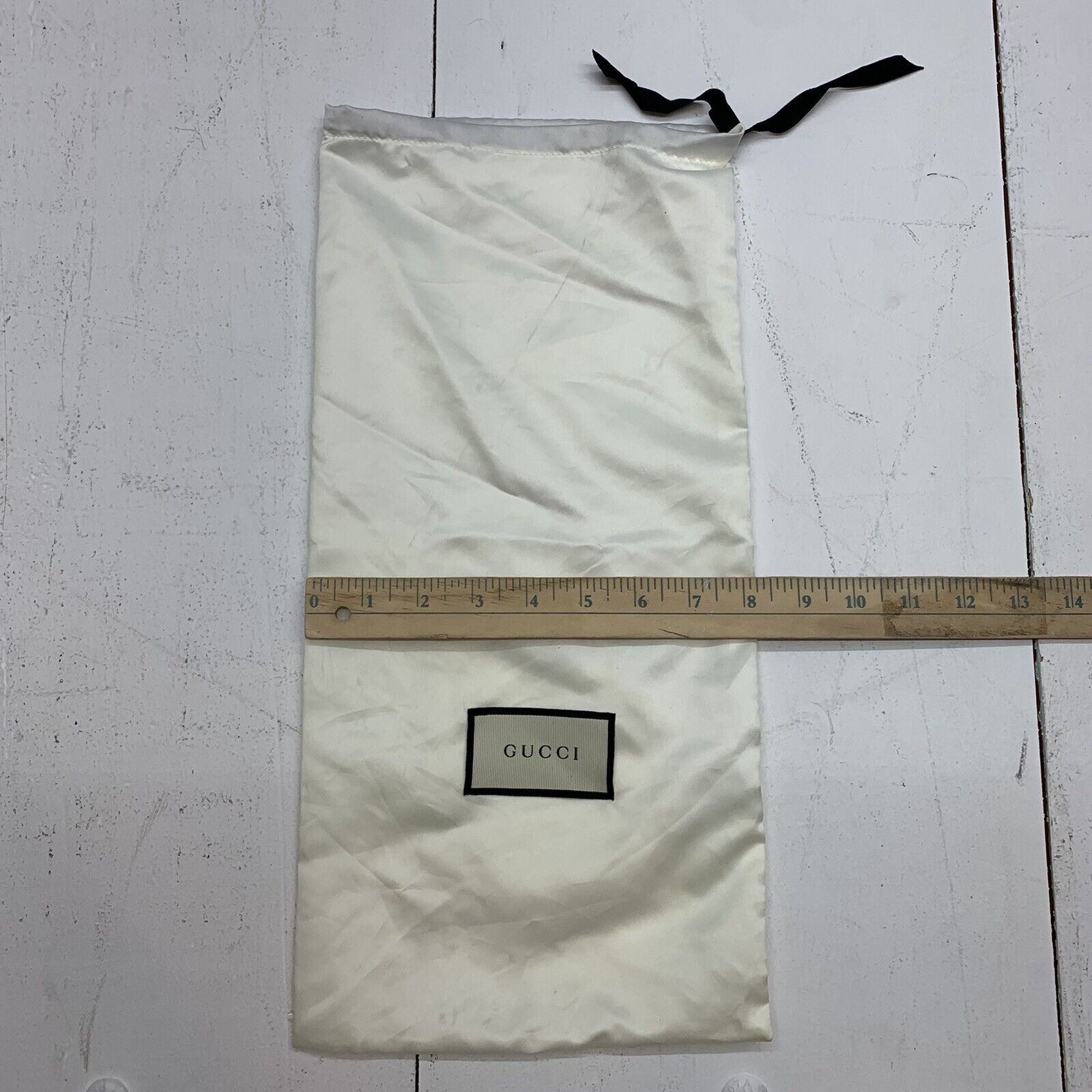 Gucci 17x8 inch drawstring dust bag - beyond exchange