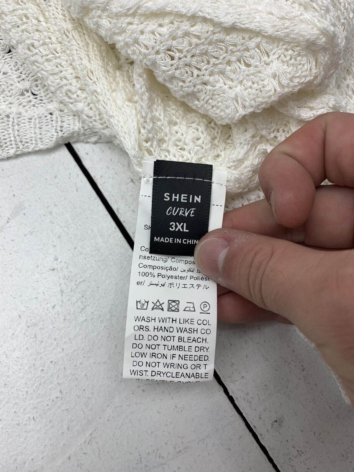 Shein Womens White Knit Crop Sweater Size 3XL - beyond exchange