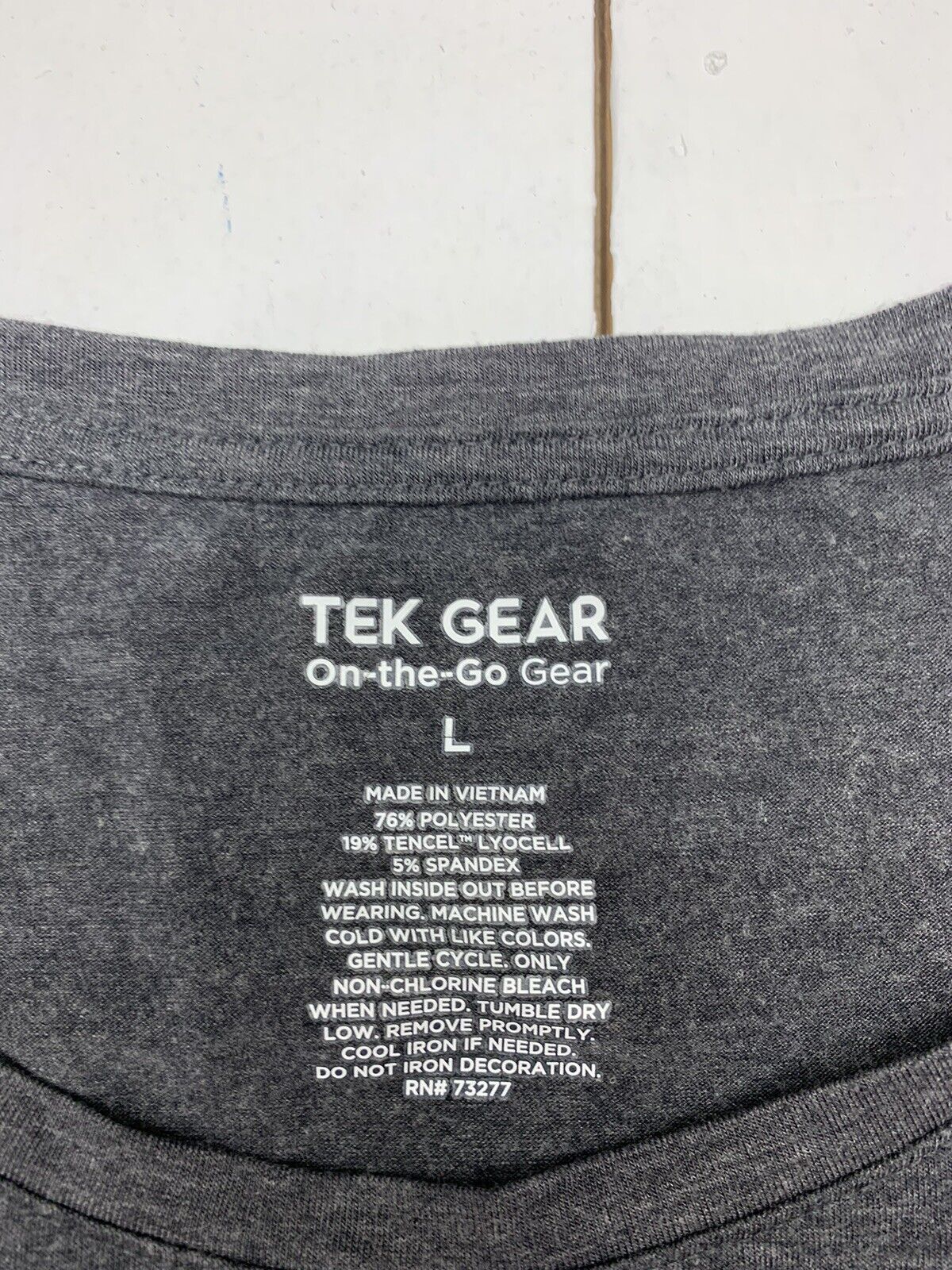 Tek Gear Womens Grey Long Sleeve Athletic Shirt Size Large - beyond exchange