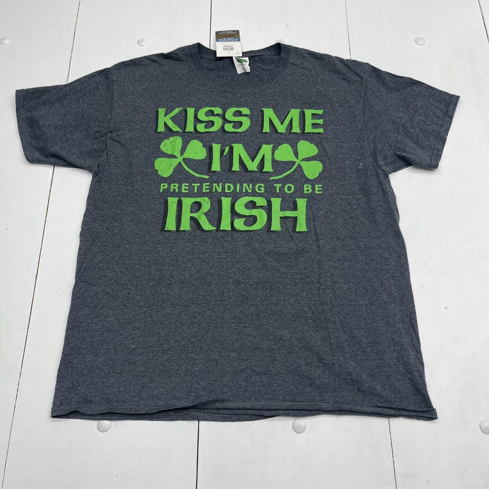 Lucky Kiss Me Im Pretending To Be Irish Gray T Shirt Size Large