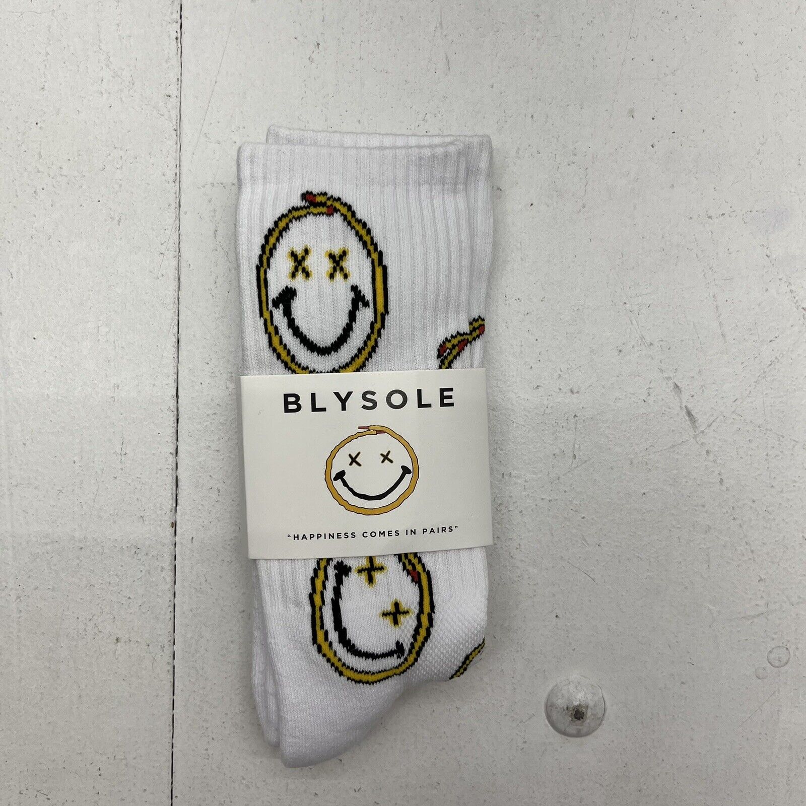 Brotherly Sole White Smiley Crew Socks Men’s One Size NEW