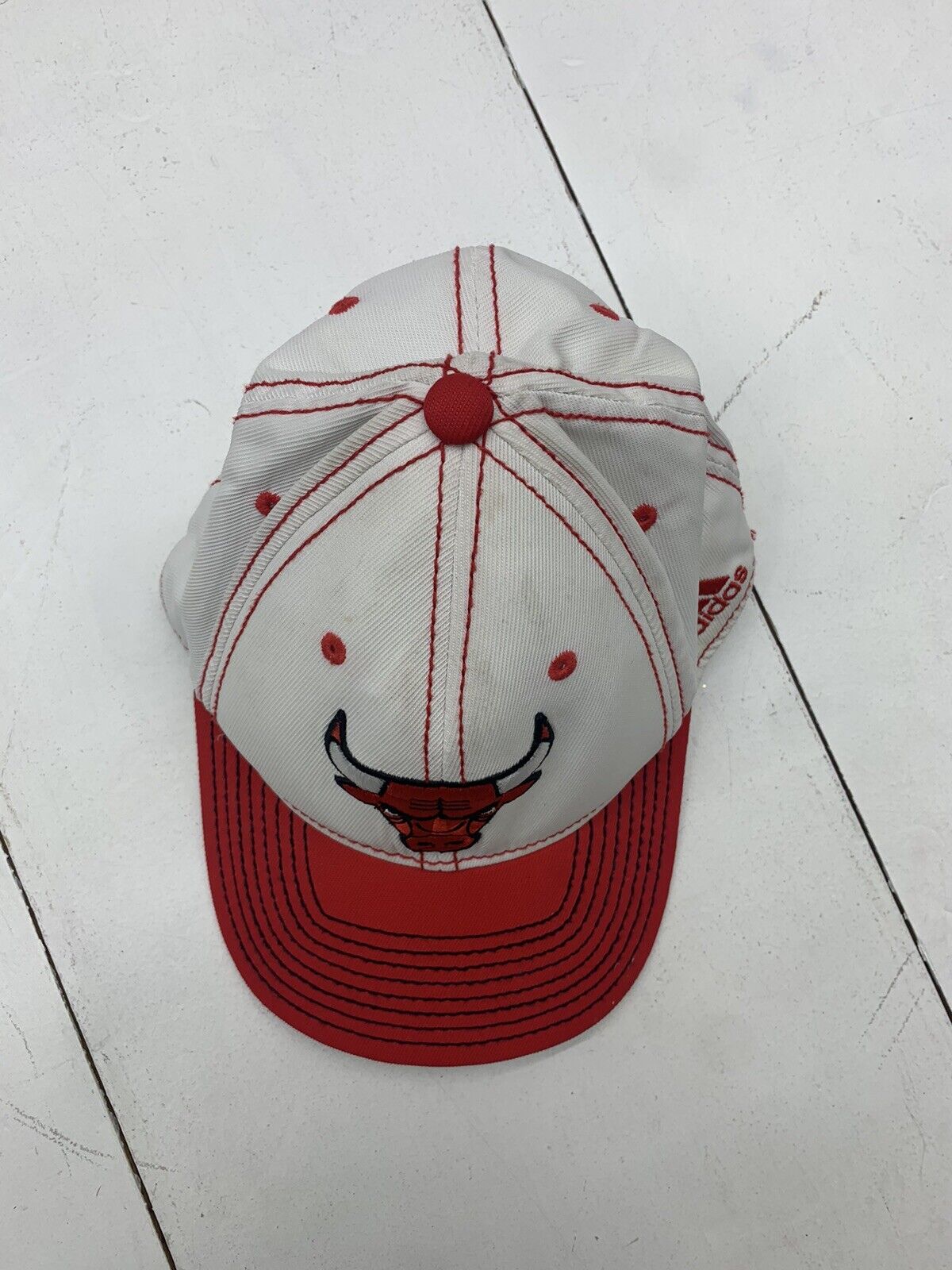 Adidas Mens White Red Chicago Bulls Fitted Cap Size Small - beyond exchange