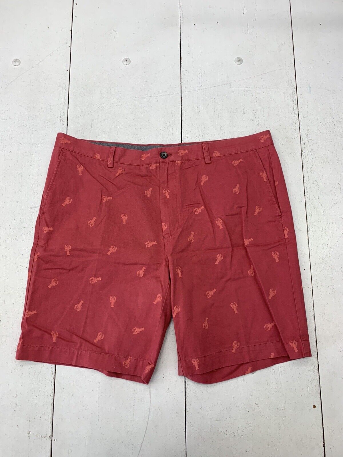 Amazon Essentials Mens Red Lobster Print Slim Fit Shorts Size 42