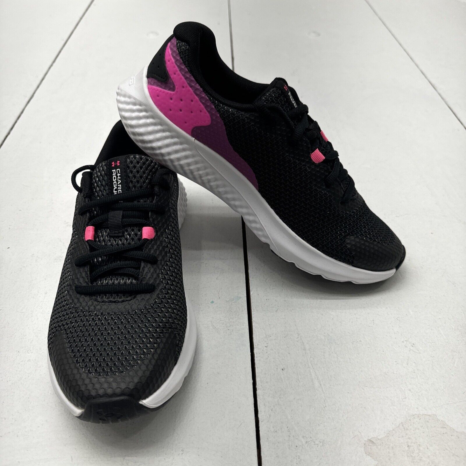 Under Armour Black Pink Charged Rogue 3 Sneakers (3024888-004) Women Size 8 *NEW