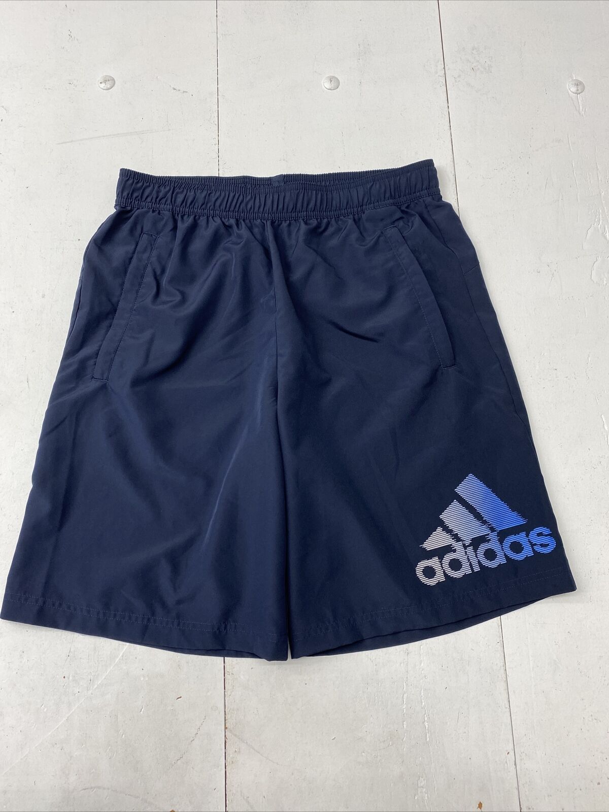 Adidas D2m logo Training Shorts Navy Blue HF7202 Zipper Pockets Mens Size M New