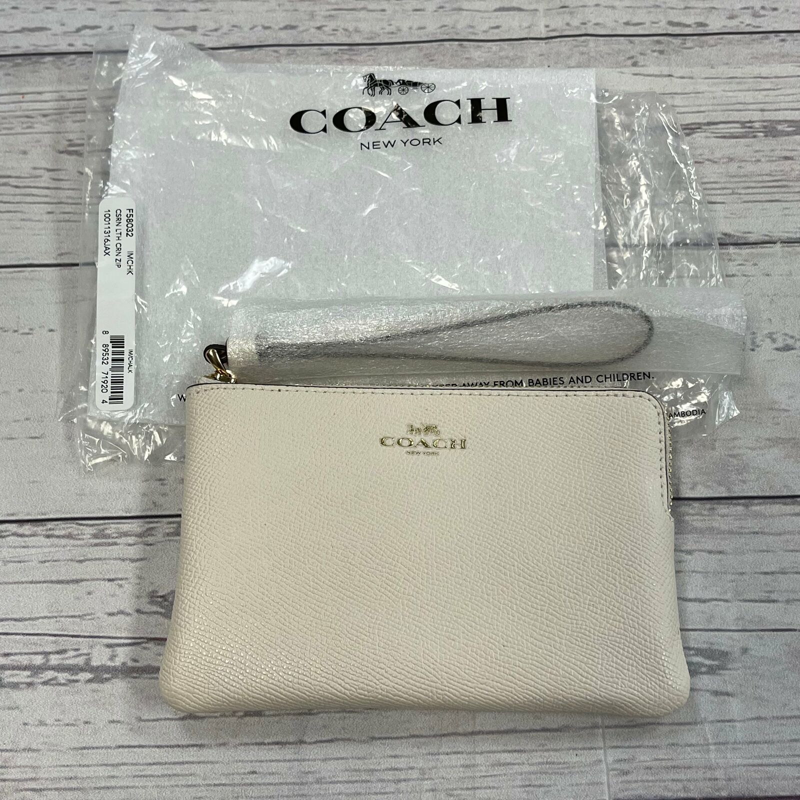 Coach Women's Corner Zip Wristlet Crossgrain Leather Chalk White New F58032 *