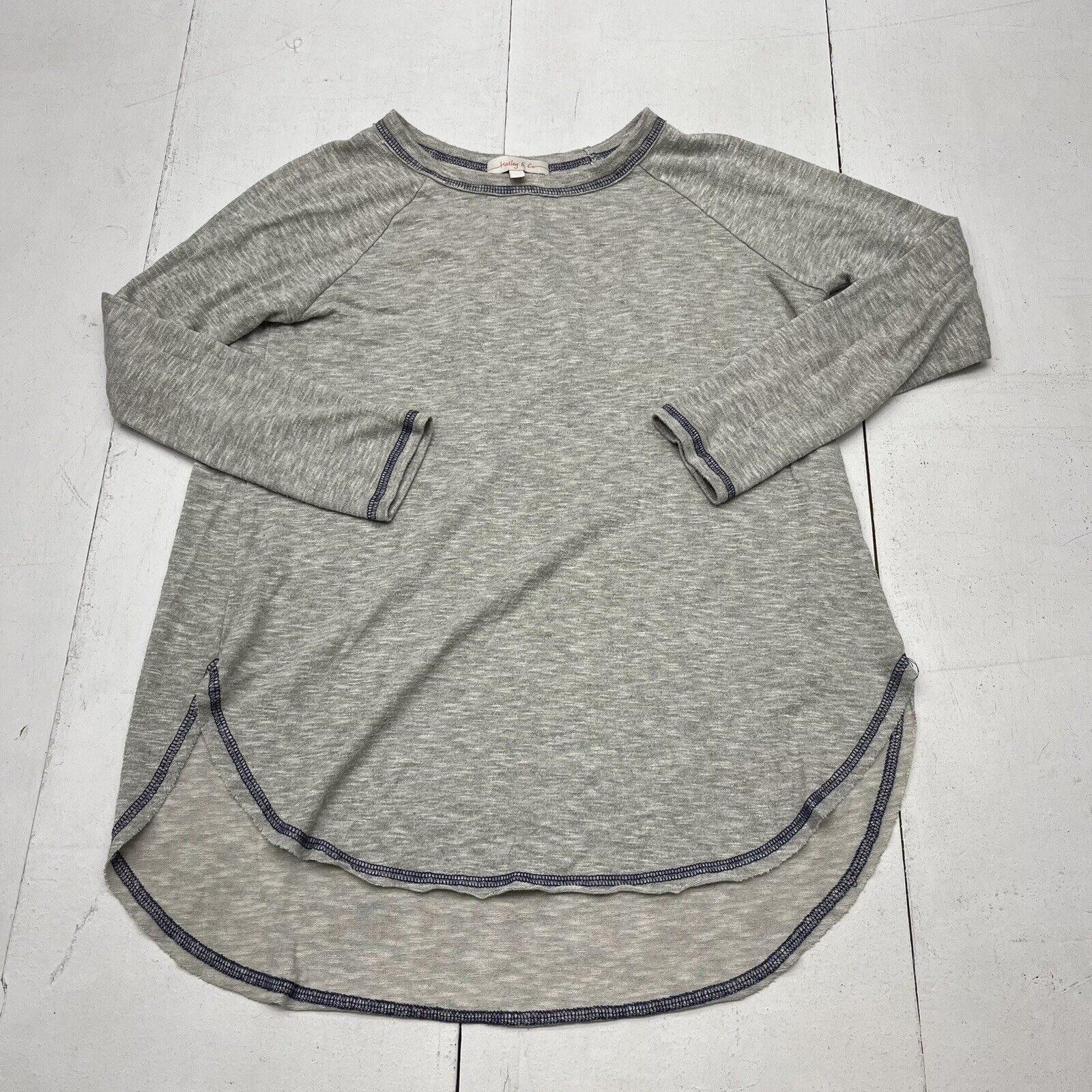 Hailey & Co Gray Long Sleeve T-Shirt Women’s Size Small