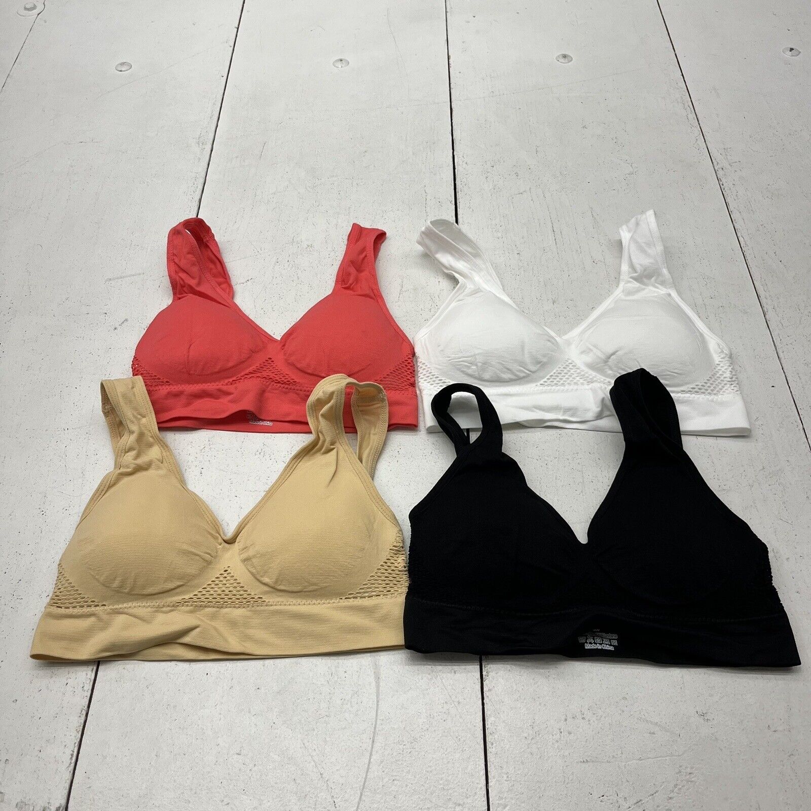Multicolored 4 Pack Sports Bras Womens Size Medium NEW - beyond exchange