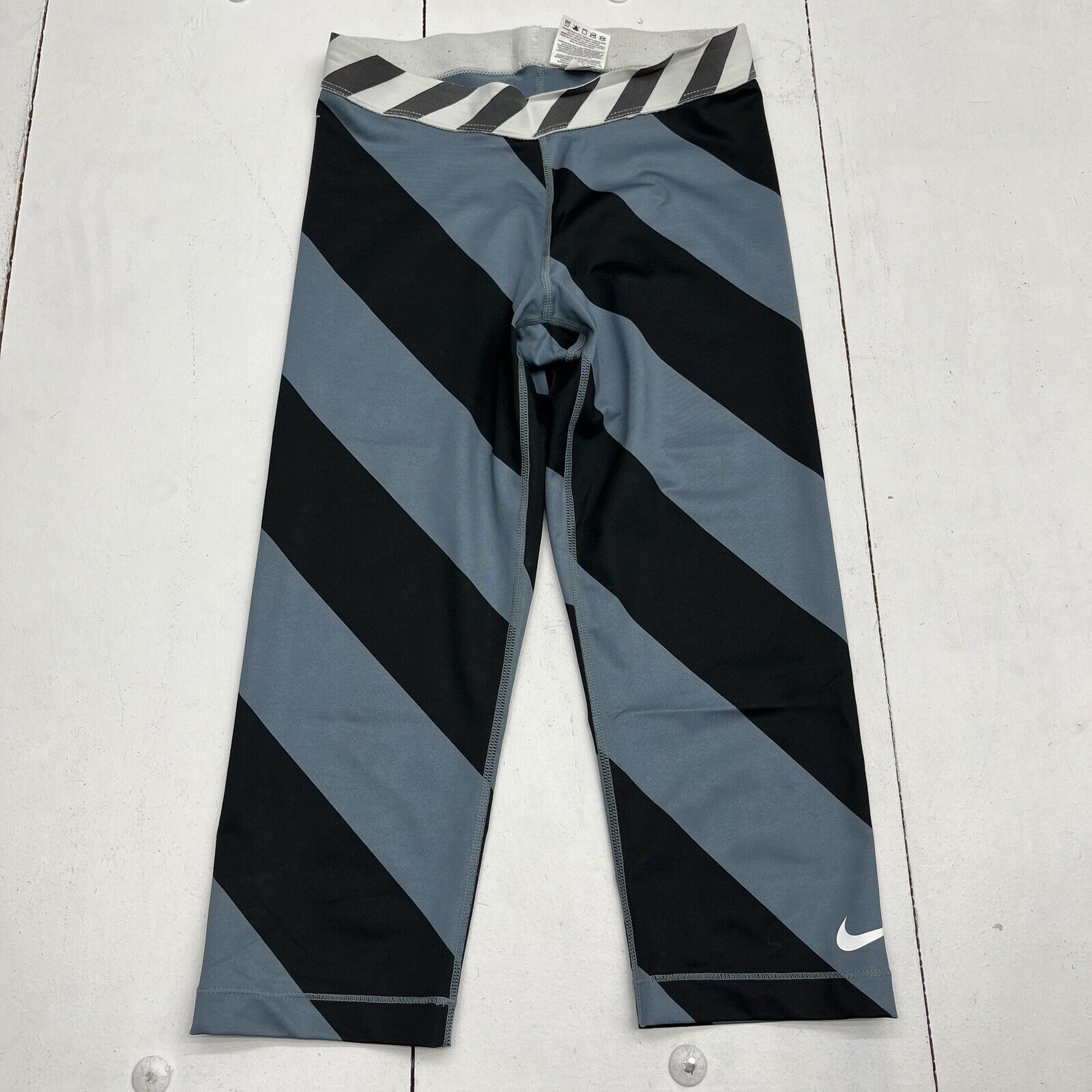 NIKE PRO Dri-Fit Blue Gray & Black Striped Cropped Leggings