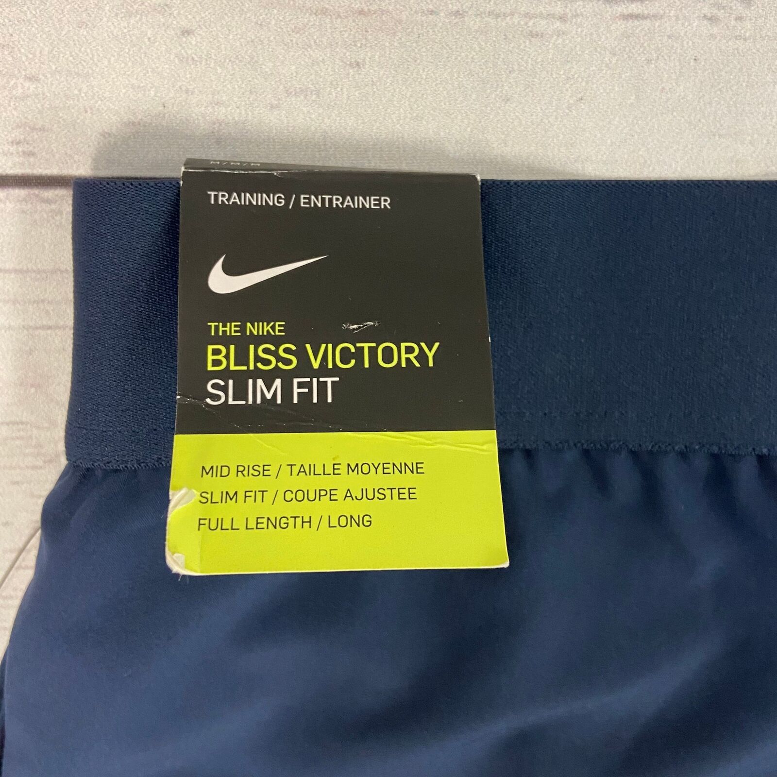  Nike Women's Bliss Victory Training Pants - Medium