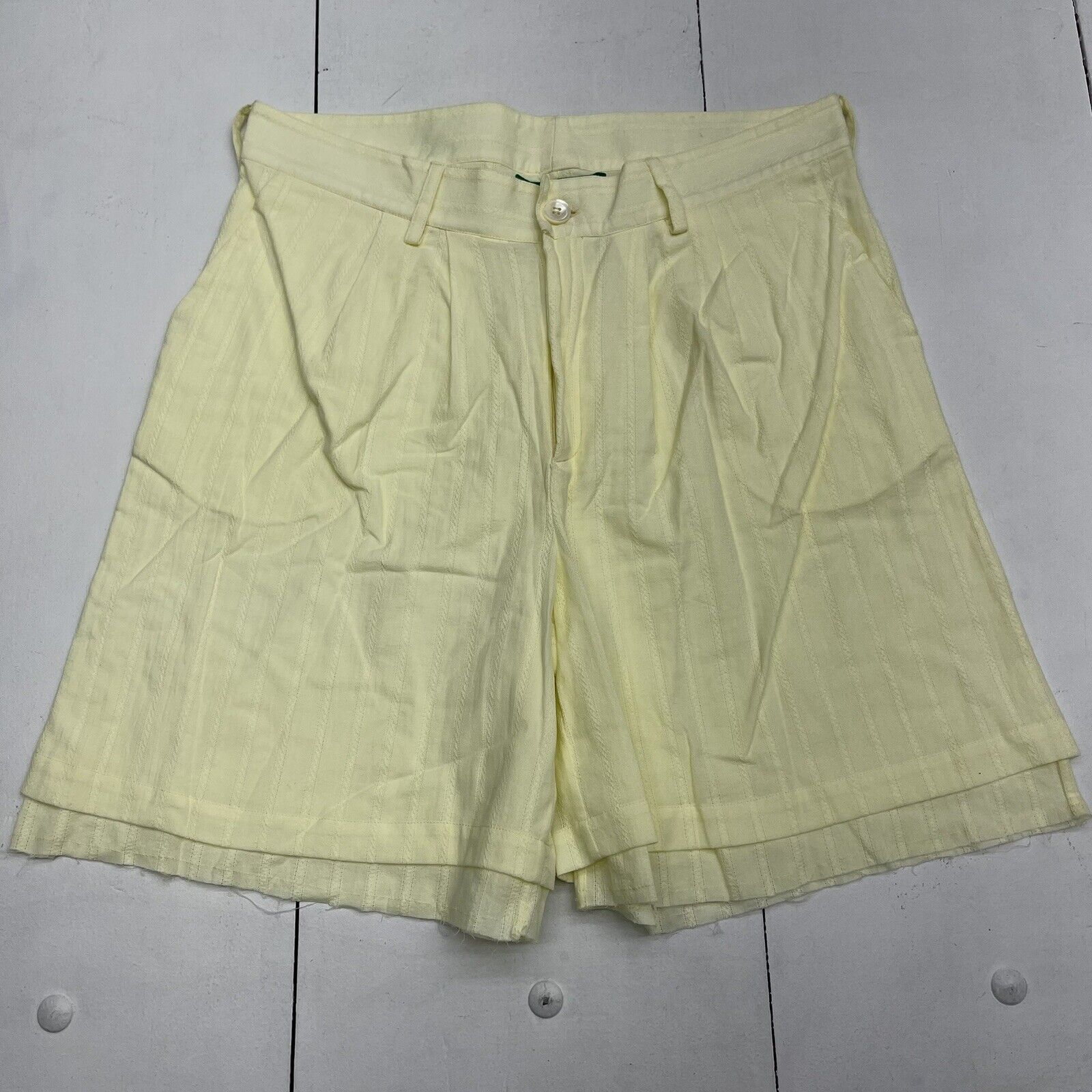 Bielo Yellow High Rise Pleated Front Paper Bag Shorts Mens Size 34