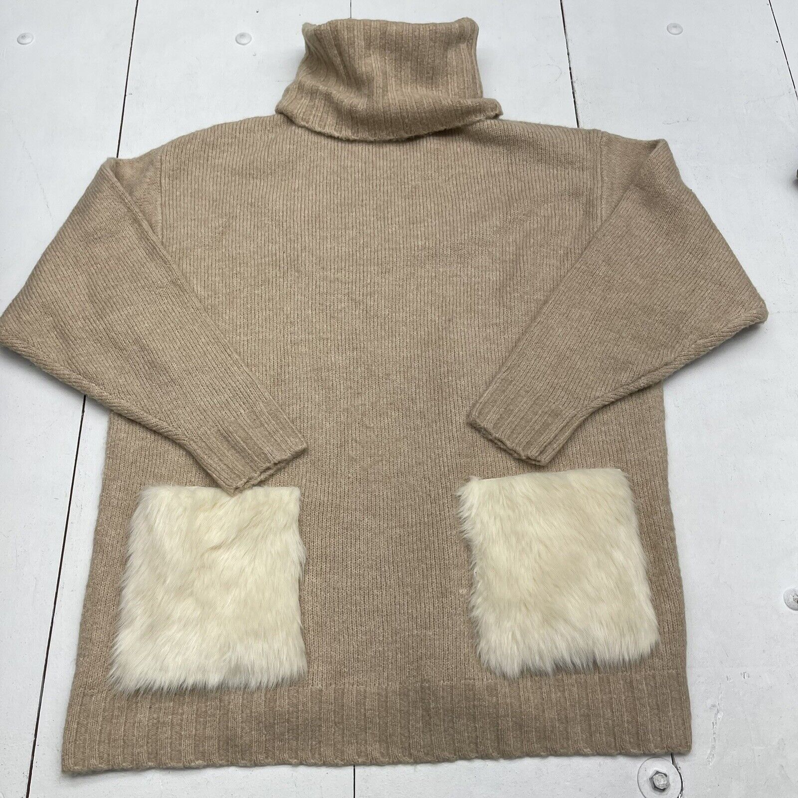 Blue Blush Tan Faux Fur Front Pocket Turtleneck Sweater Women’s Size Small