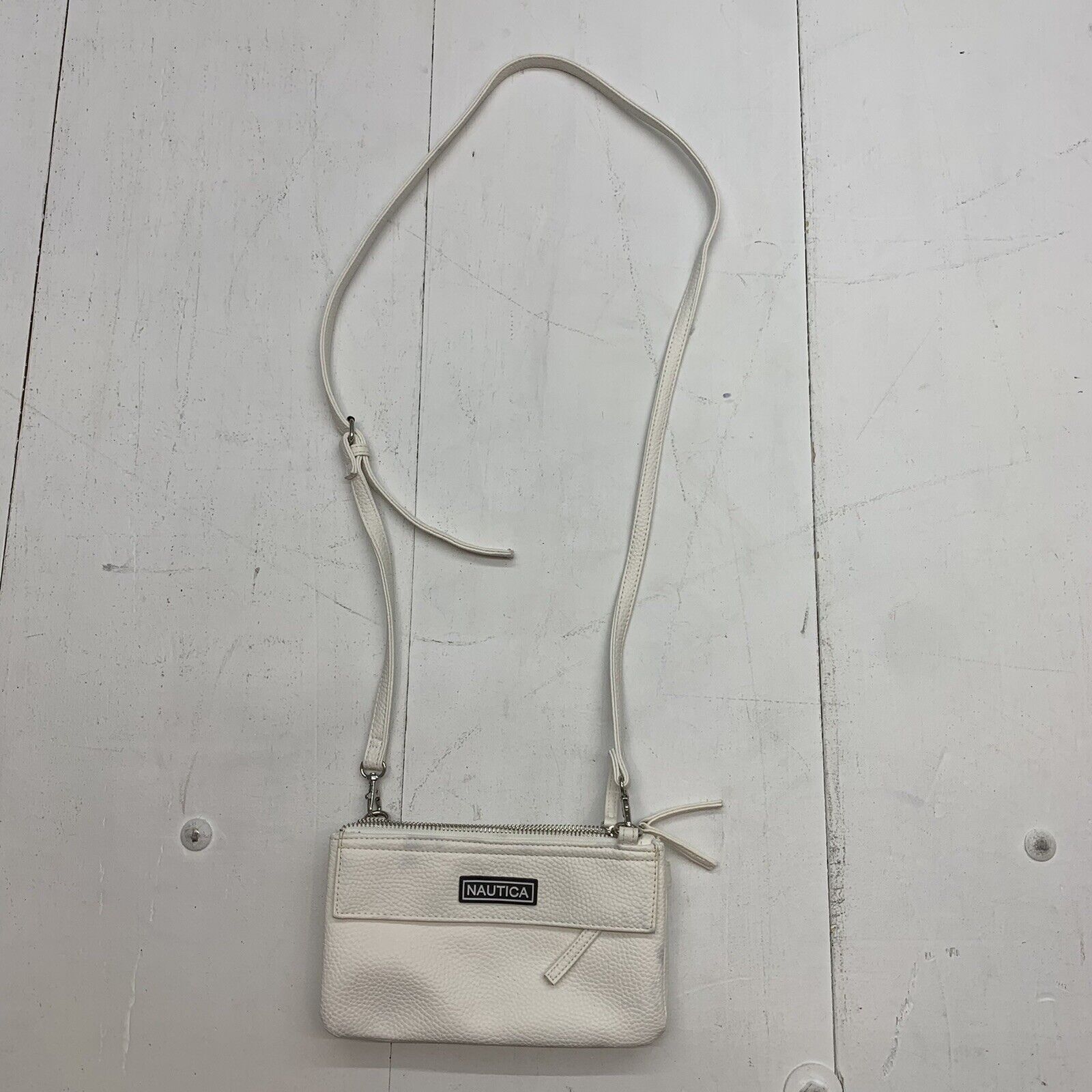 Nautica Womens White Leather Wallet and crossbody